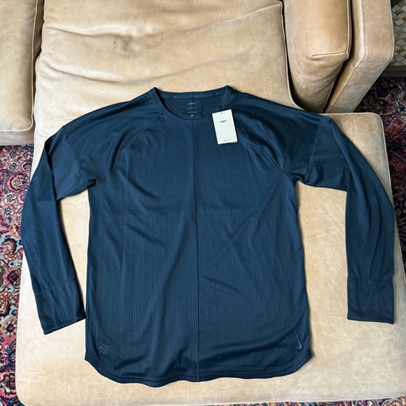 Nike Other - Nike Yoga Long Sleeve Top Size Large Mens Black Dri Fit Thumbholes $85